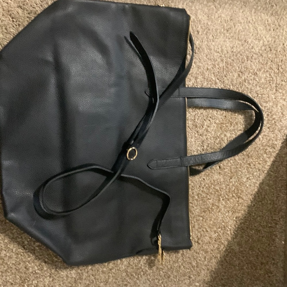 Cuyana oversized carryall tote (black)